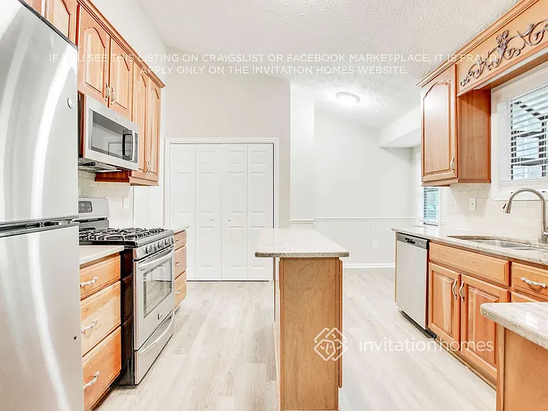 830 Sunset Ct NW — Photo 9