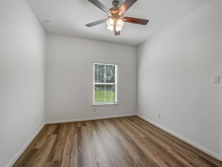 11931 Pondwood Dr — Photo 20