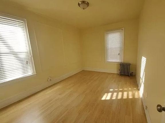 5th image of 28 11th Ave