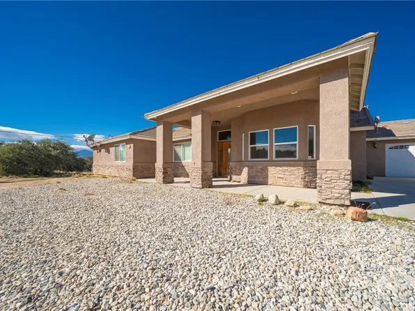 5378 Bellflower St, Oak Hills, CA 92344