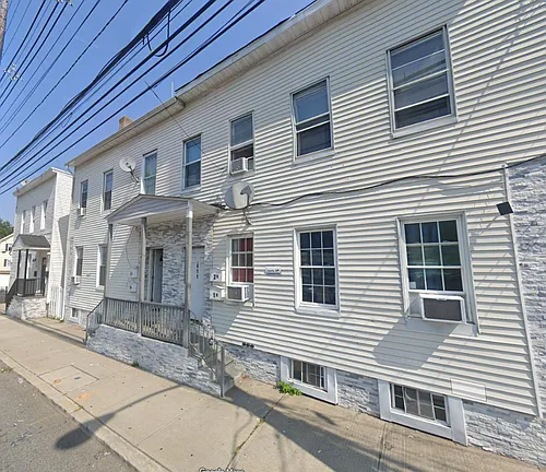 409-411 Marshall St #1 Photo 1
