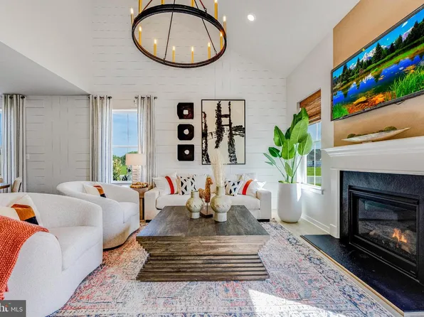 1317 Resort Blvd, Dover, DE 19904