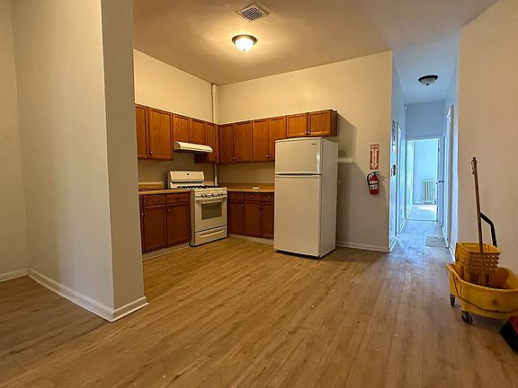 3rd image of 1388 Eastern Pkwy