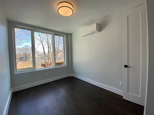 Rented by Lodger Corp | media 10