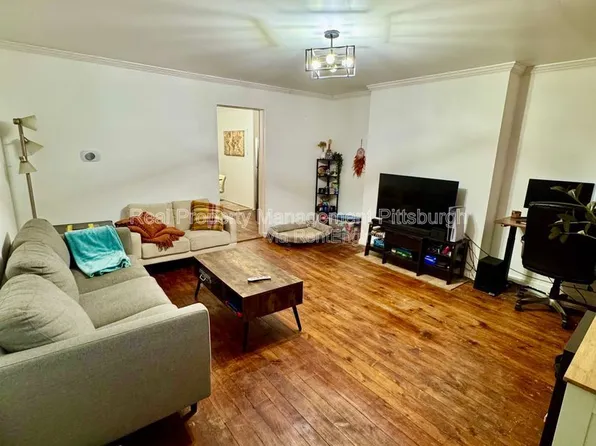 2218 Sarah St Floor 1, Pittsburgh, PA 15203