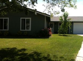 2 Roxanne Ct, Chico, CA 95928