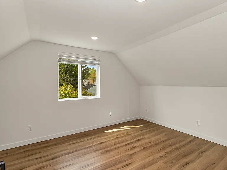 816 S Sullivan St #B — Photo 16