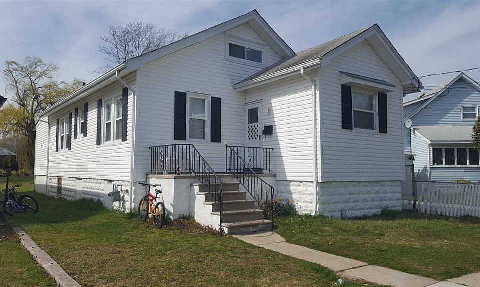 1st image of 417 S Edgeley Ave