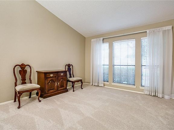 5th image of 6713 Vero Dr