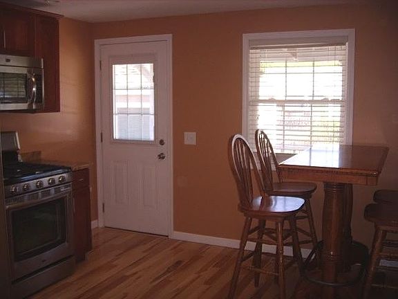 3rd image of 7277 Woodland Dr