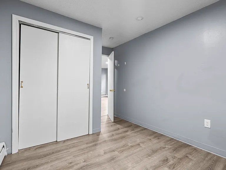 26-28 Lawrence St #28-6 — Photo 9