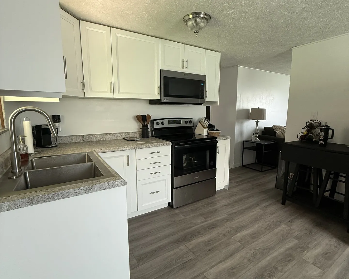 2 bed, 768 sqft, $950 — Photo 3