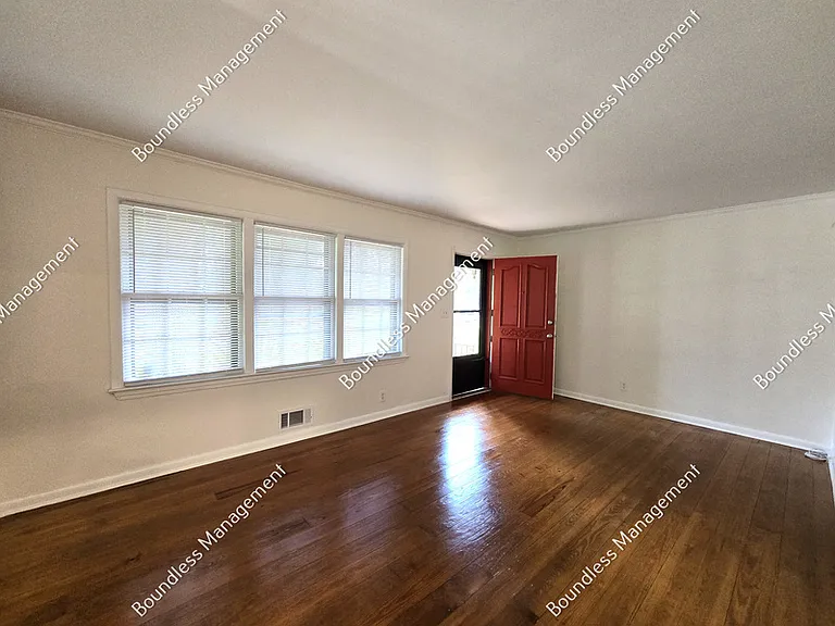 2795 Arlington Rd — Photo 6