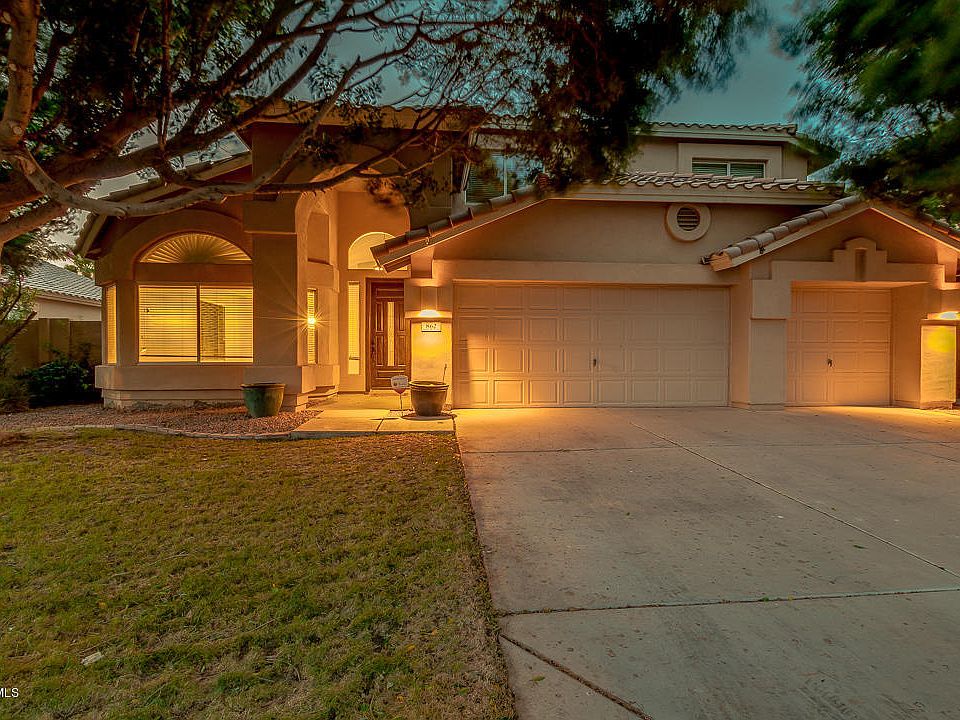 1st image of 862 W Aster Dr