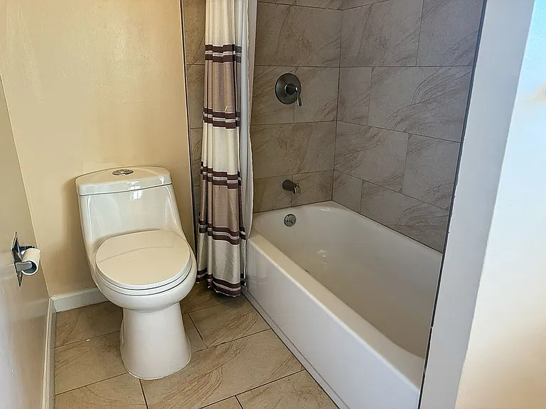 6403 Tamalpais Ave — Photo 9