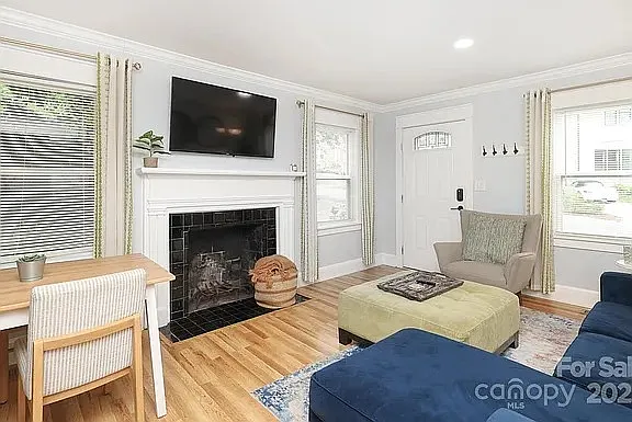 1820 Kensington Dr — Photo 6