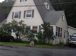 21 Library Rd, Tuxedo Park, NY 10987