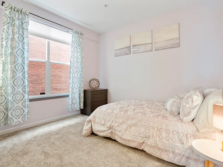 1727 N Pearl St #104 — Photo 15