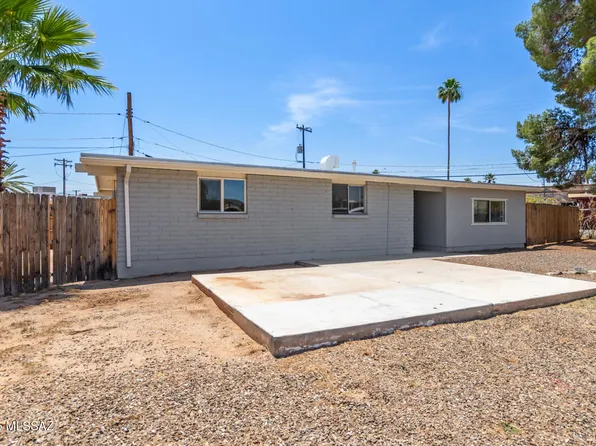 30 N Avenida De La Madero, Tucson, AZ 85710
