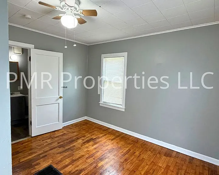 3221 Doniphan Ave — Photo 6