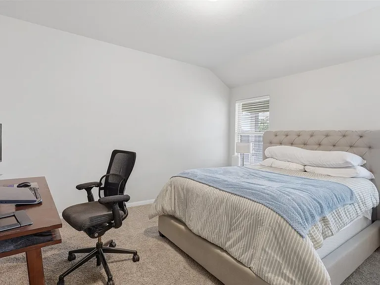 21403 Bluebonnet Cove Ct — Photo 15