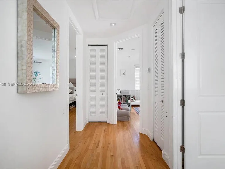152 SW 20th Rd — Photo 13