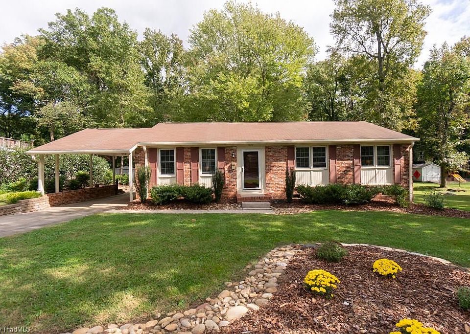 1st image of 2610 Shady Lawn Dr
