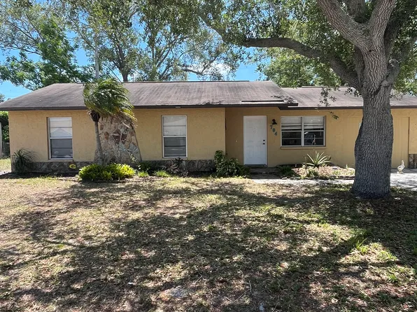 704 67th Avenue Ter W, Bradenton, FL 34207