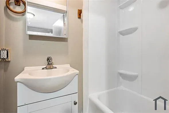 14 C St #14 — Photo 18