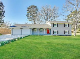 4050 Stoneview Cir, Stone Mountain, GA 30083