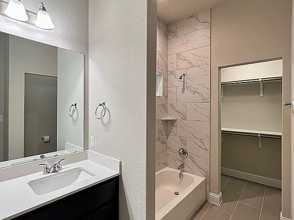 4th image of 170 Living Reef Dr