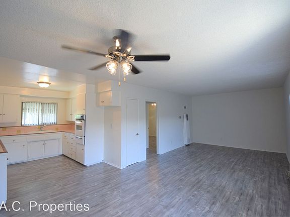 4th image of 5455 Bellingham Ave APT 8