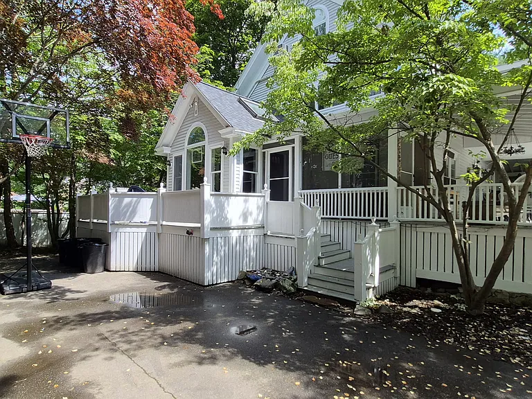 45 Stearns Rd — Photo 14