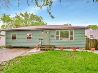 1529 Lewis St, Dekalb, IL 60115