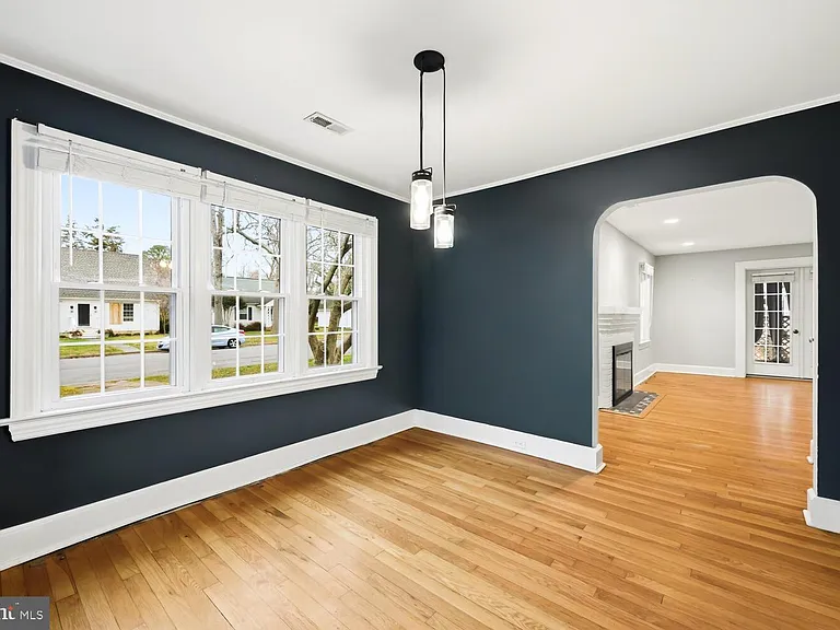304 Elm Ave — Photo 7