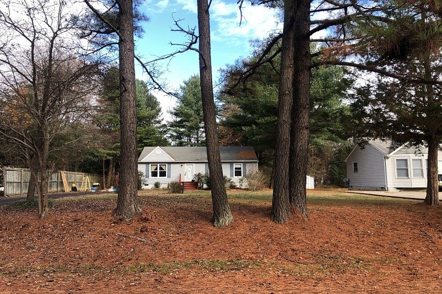 1st image of 426 Pocahontas Dr