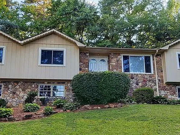 816 Arthur Cir, Anniston, AL 36207