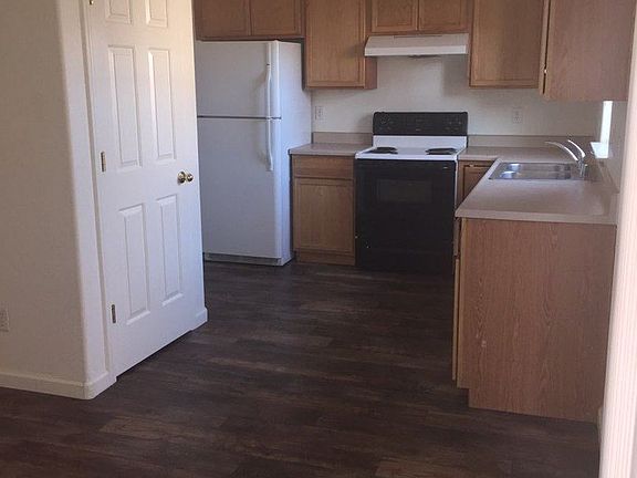 3rd image of 665 Starlite Dr Unit B