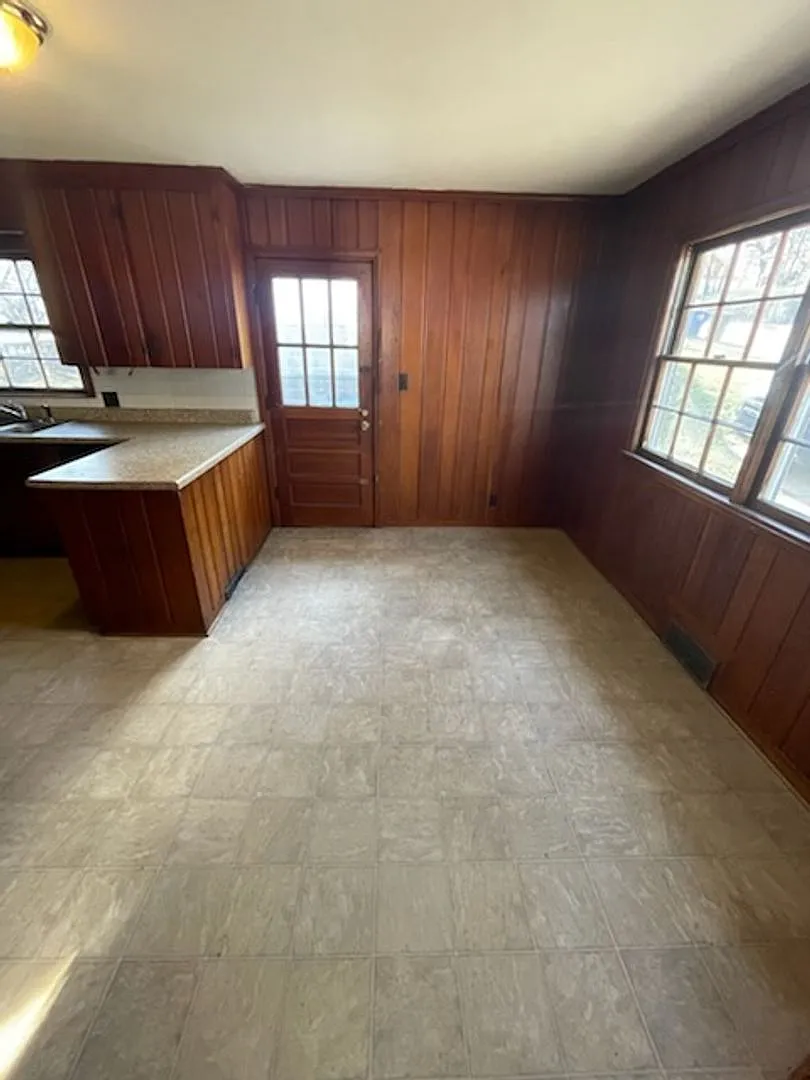 257 S. Sunset Drive — Photo 3