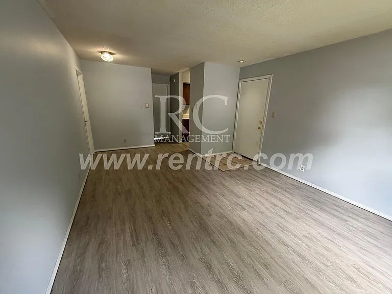 123-13 W Attica St #W — Photo 6