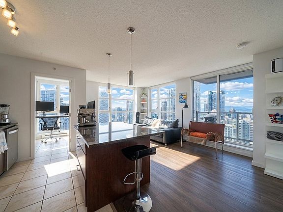 5th image of 1199 Seymour St #2908