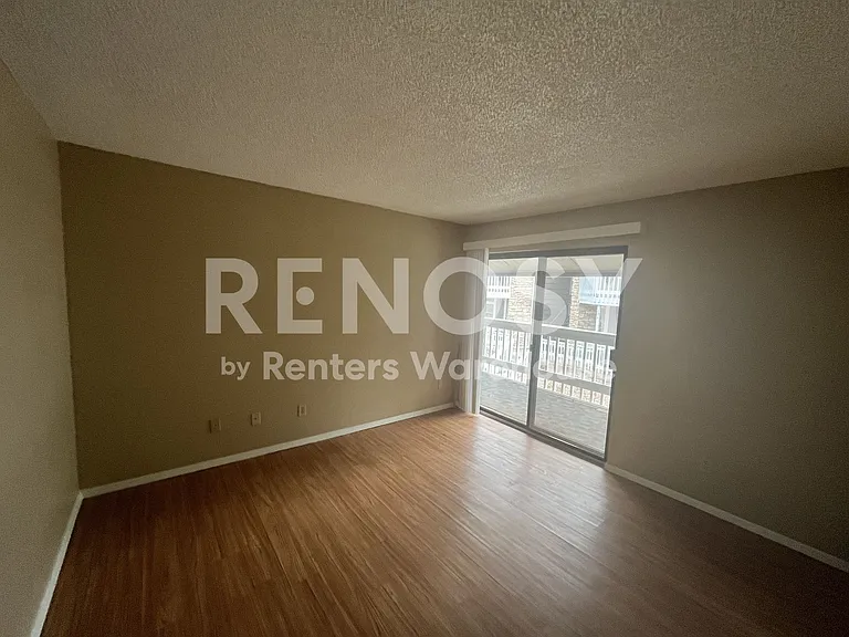 18043 E Ohio Ave #203 — Photo 9