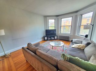 175 Harvard St APT 4, Brookline, MA 02446