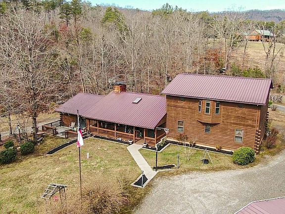 3rd image of 2965 Reesedale Rd