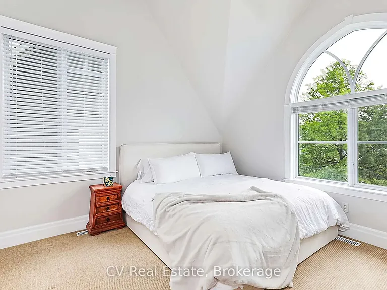 141 Snowbridge Way — Photo 22