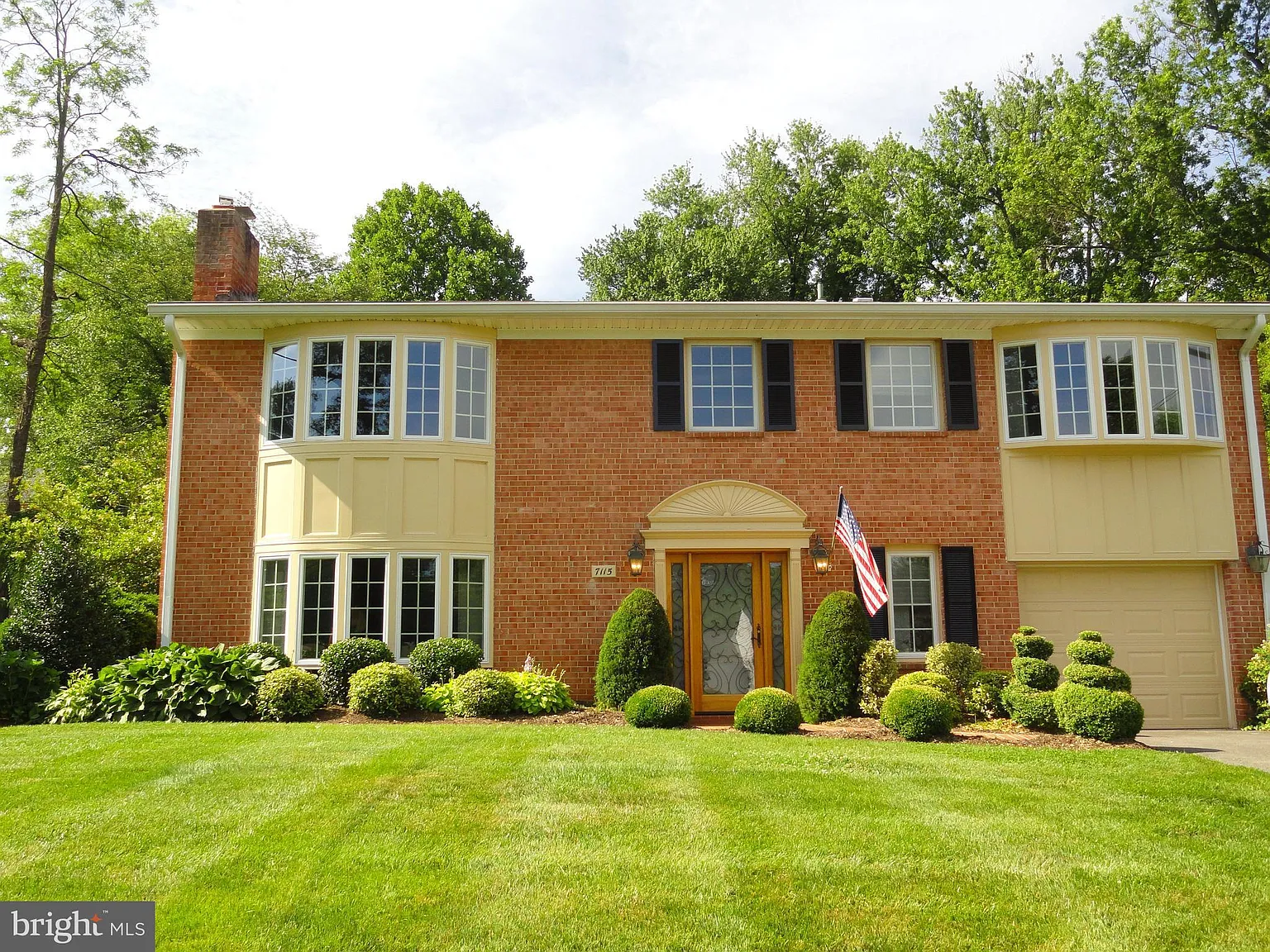 3 bed, 2.5 bath, 2668 sqft, $6,150 — Photo 1