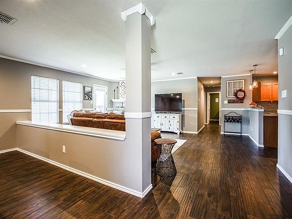 4th image of 2501 Sierra Dr