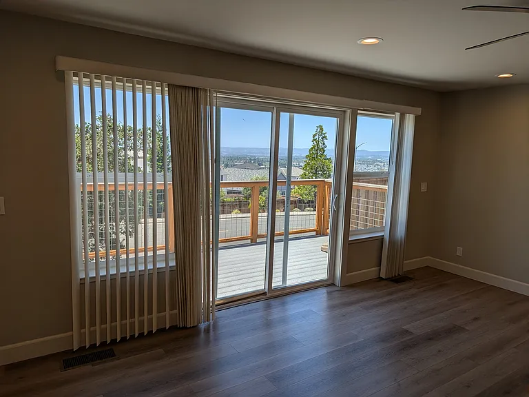 Gardenview Pl — Photo 2
