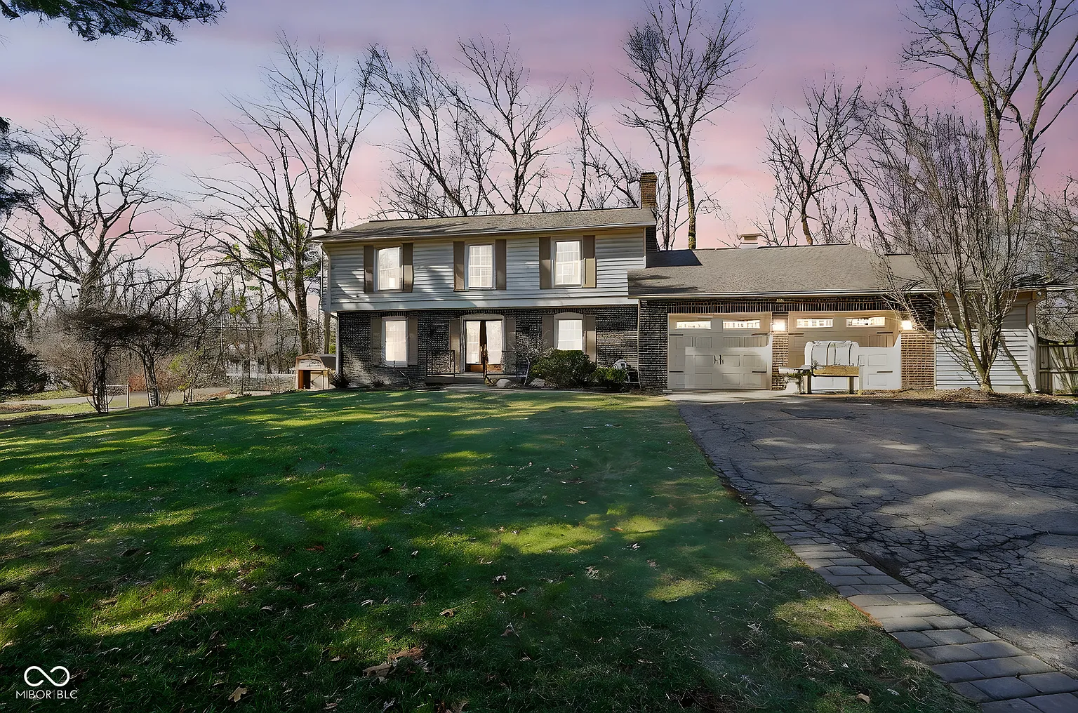 710 Forest Blvd photo 1