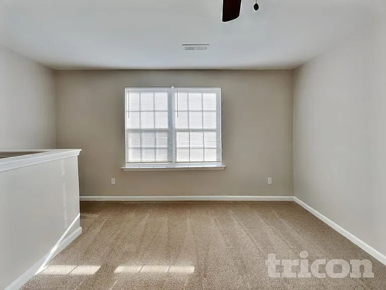 47 Hallow Oak St — Photo 18